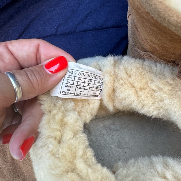 Ugg Kristin short wedge bootie - size 10 - MAKE AN OFFER - Picture 6 of 7